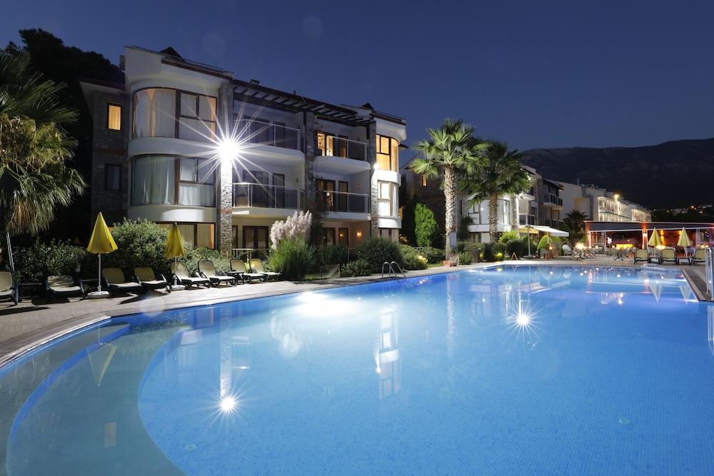 Golden Life Heights Deluxe Suite Hotel - Adult Only Ölüdeniz Exterior foto